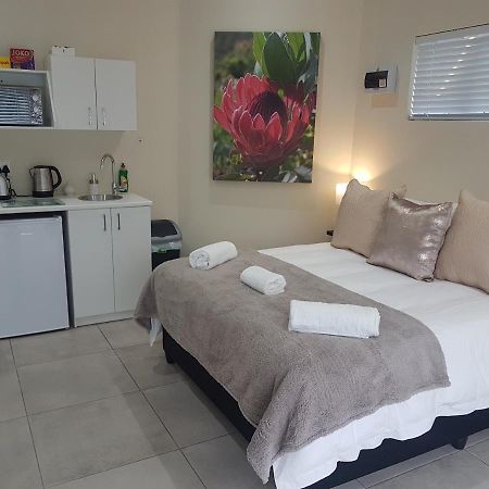 Sharon'S House: Modern Self-Catering Rooms Кейптаун Екстер'єр фото